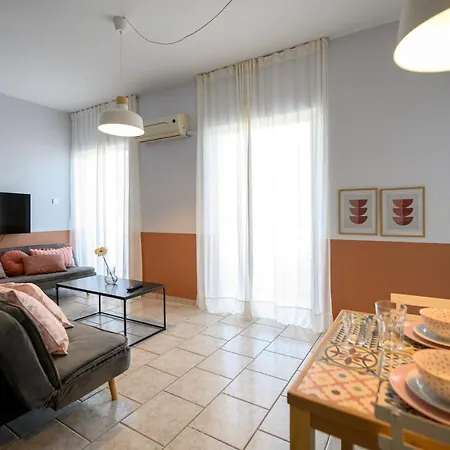 Kamari Apartments Seafront Kalamata Exterior photo