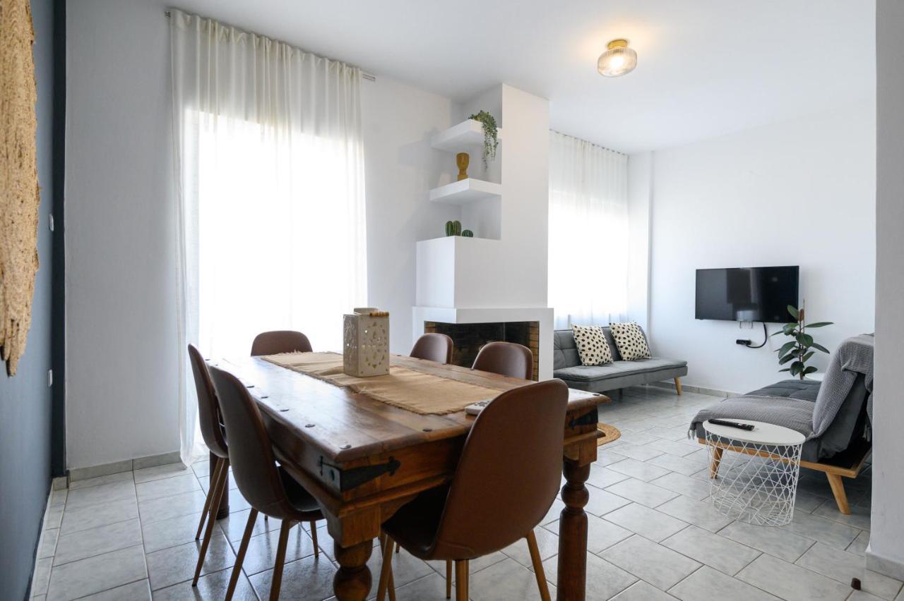 Kamari Seafront Apartment Kalamata